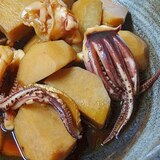 定番お惣菜☆　「イカゲソと里芋の生姜煮」